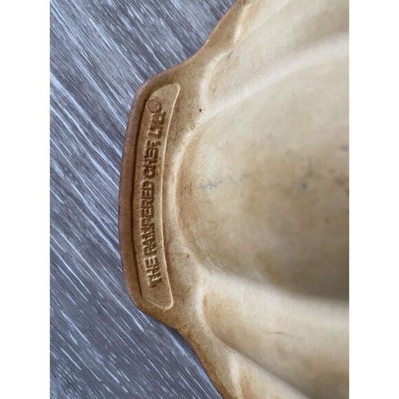 Pampered Chef Family Heritage Stoneware 10 Inch Bundt Baking Fluted Cake Pan - Picture 3 of 9